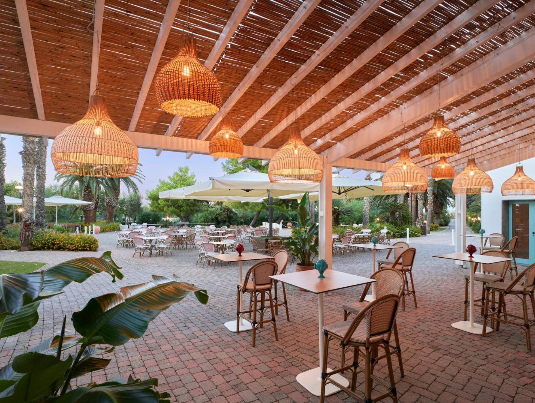 Granserena Hotel Torre Canne Exterior photo
